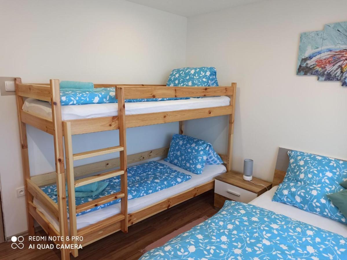 Apartman U Vrbu แชร์นาฟ โปชูมาวี ภายนอก รูปภาพ