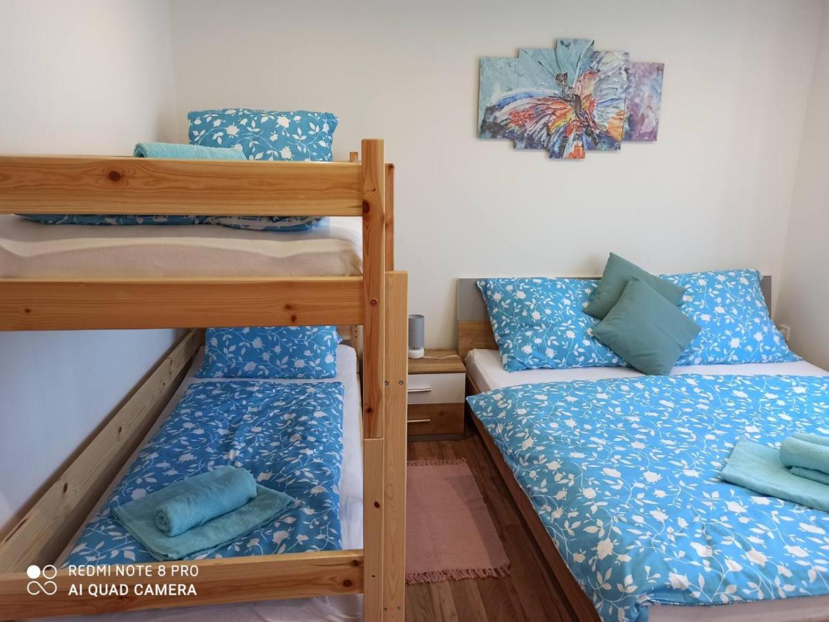 Apartman U Vrbu แชร์นาฟ โปชูมาวี ภายนอก รูปภาพ